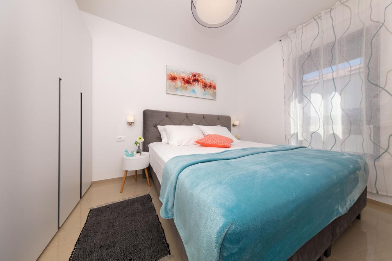 Tirkiz Apartment Banjole Bagian luar foto