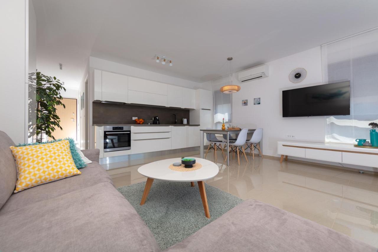 Tirkiz Apartment Banjole Bagian luar foto