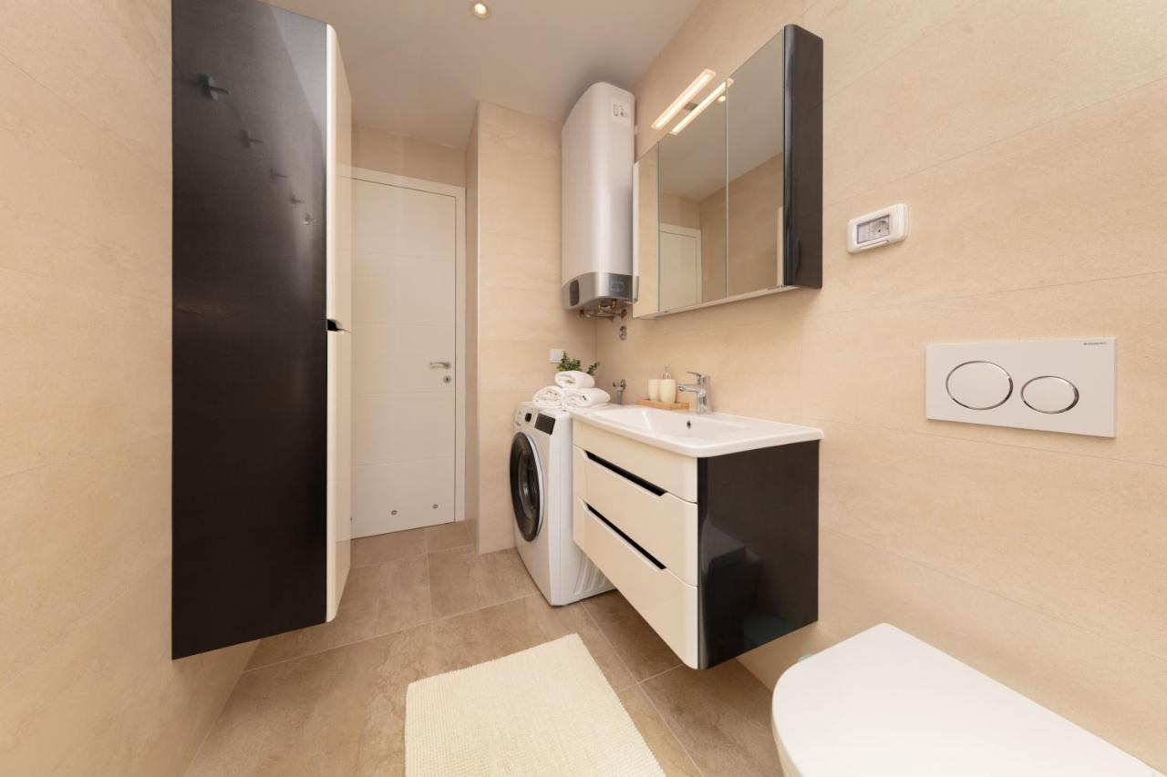 Tirkiz Apartment Banjole Bagian luar foto