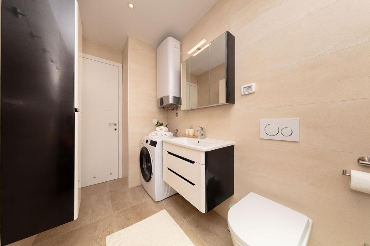 Tirkiz Apartment Banjole Bagian luar foto